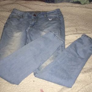 Light bleached wash jeans